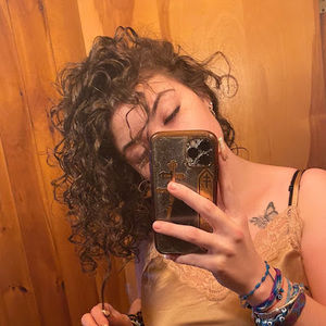 Meet your Posher, Deanna